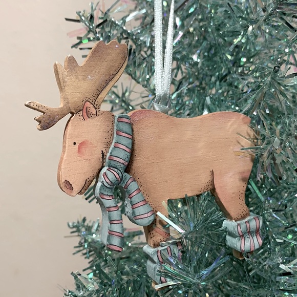 Alaska Moose wood ornament Mary Harper - Picture 11 of 16